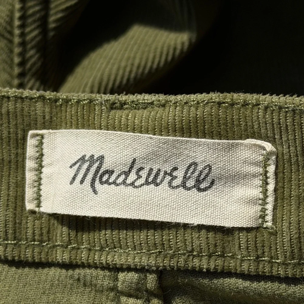 Madewell Olive Green Corduroy Classic Straight Jean 24 - Ankle Crop 25” inseam
